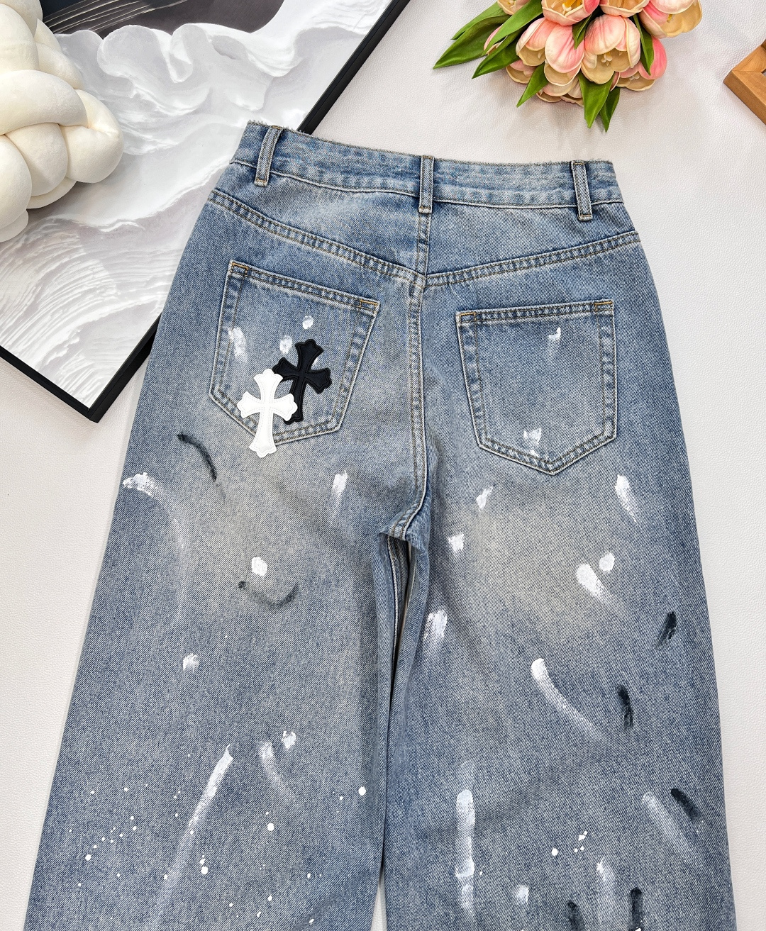 🆕25款早秋新品Chrome Hearts克罗心重工新款人工点墨，多位绣皮十字架直筒牛仔裤。年度十字架✝