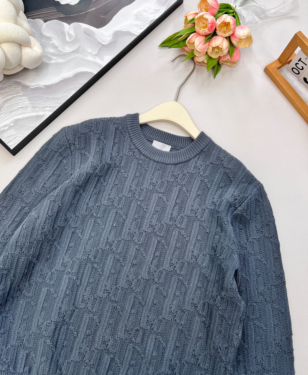 🆕Ss DIOR秋冬新款 满幅logo老花提花针织毛衣，采用订制纱线面料材质，面料柔软细腻亲肤，相比一般