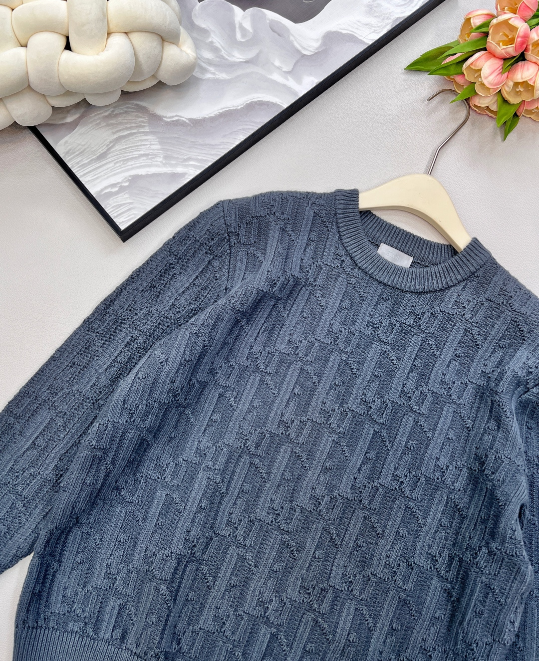 🆕Ss DIOR秋冬新款 满幅logo老花提花针织毛衣，采用订制纱线面料材质，面料柔软细腻亲肤，相比一般