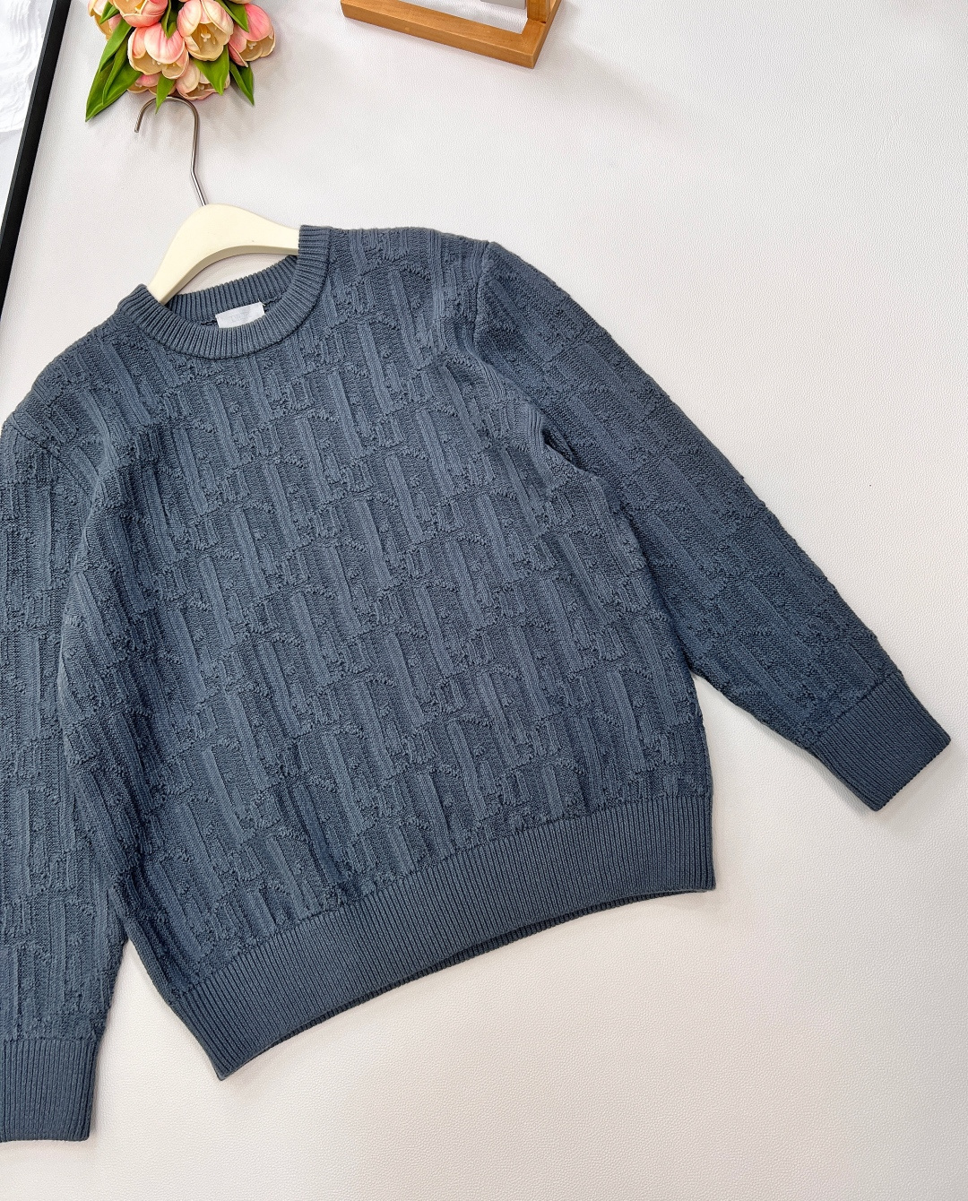 🆕Ss DIOR秋冬新款 满幅logo老花提花针织毛衣，采用订制纱线面料材质，面料柔软细腻亲肤，相比一般