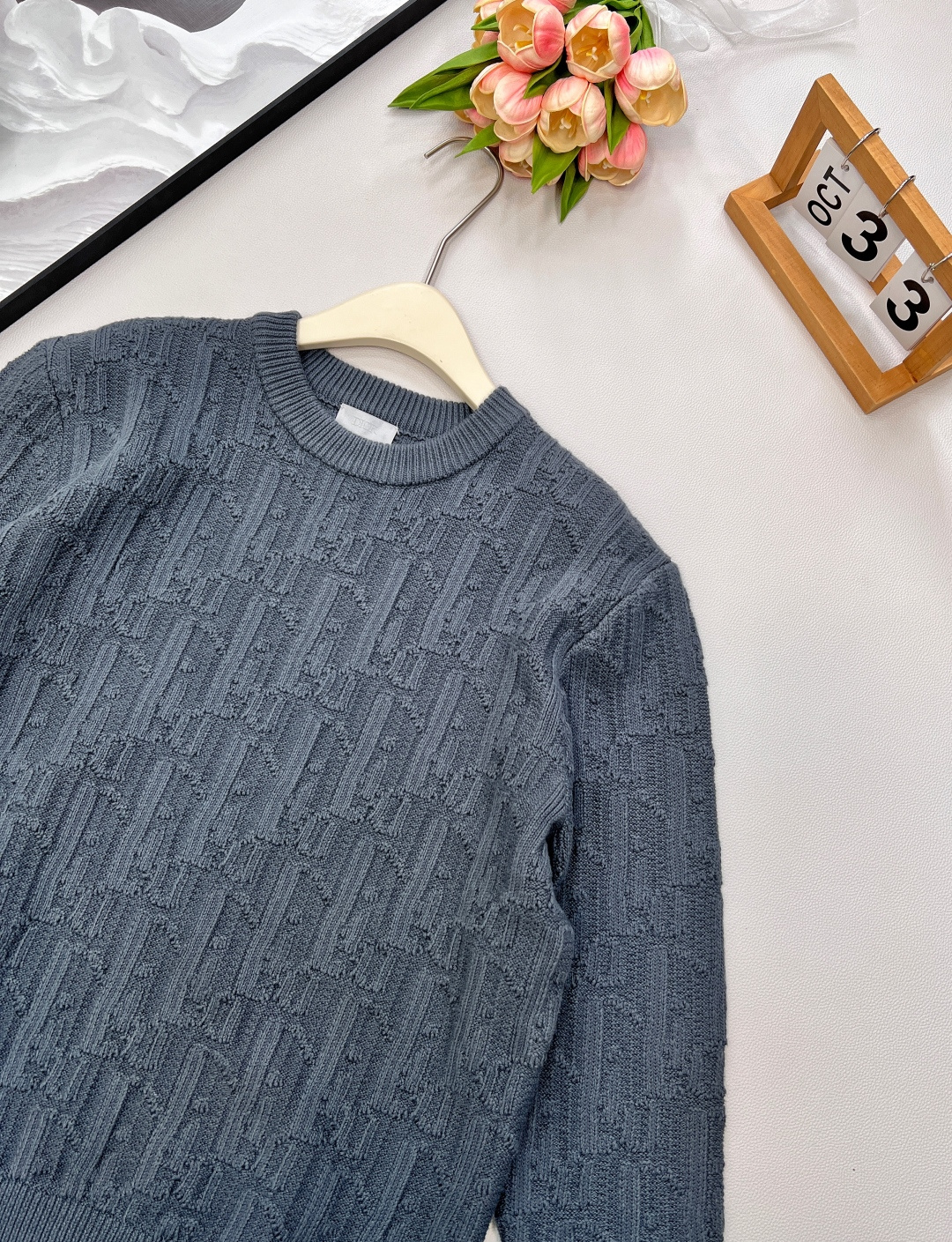 🆕Ss DIOR秋冬新款 满幅logo老花提花针织毛衣，采用订制纱线面料材质，面料柔软细腻亲肤，相比一般