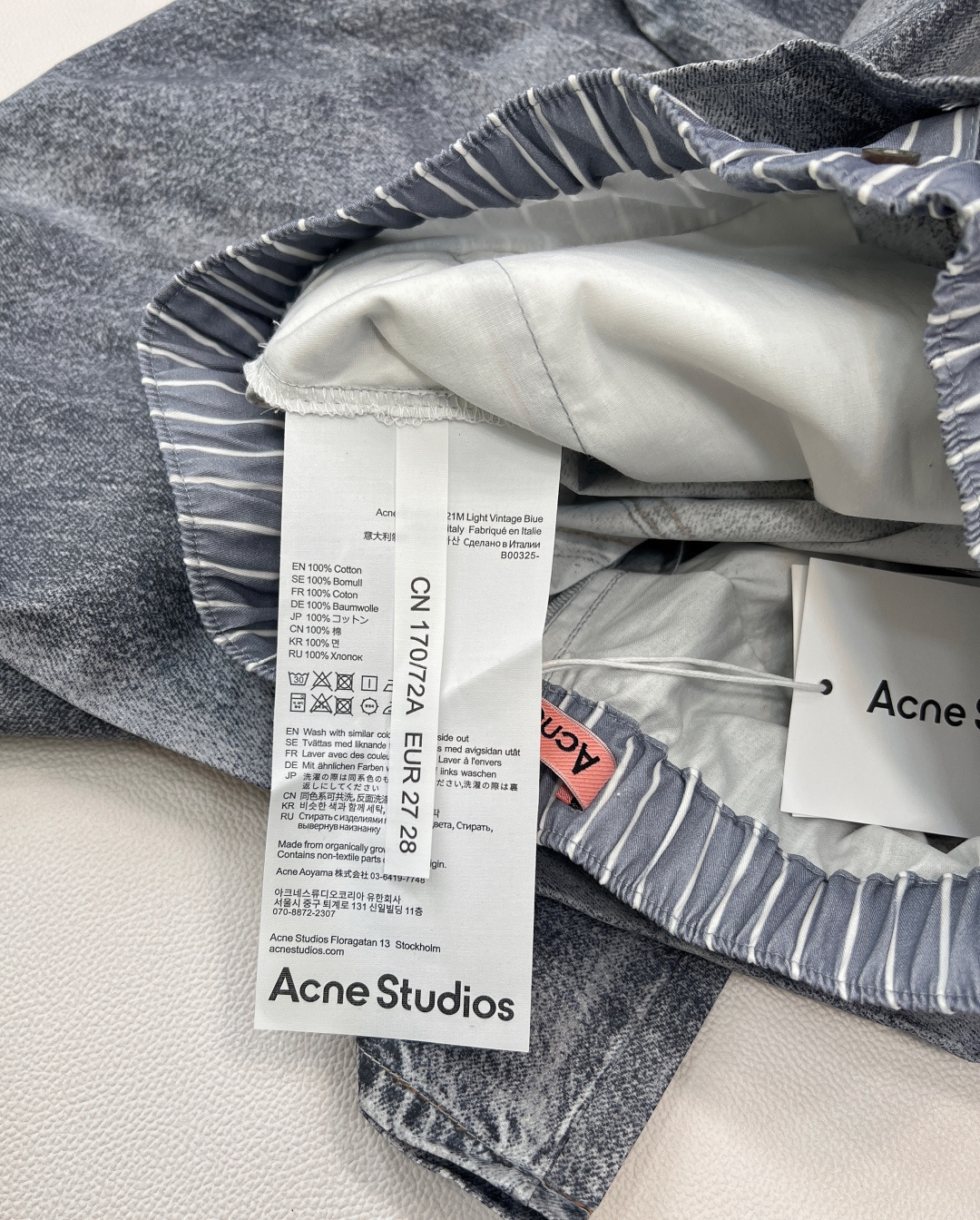 🆕Acne Studios 新款轻薄假两件印花休闲裤，这款休闲裤采用假两件设计，打破常规，视觉上营造出层