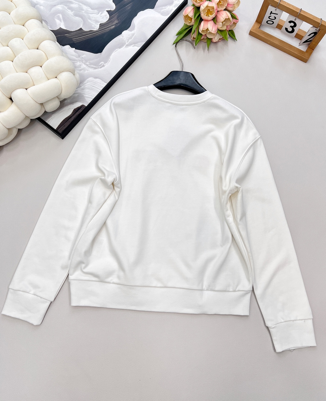 🆕MIU MIU秋冬新款粉色毛巾绣毛圈棉卫衣，直接把少女心焊在身上！ 谁能拒绝少女粉与MIU的神仙适配？