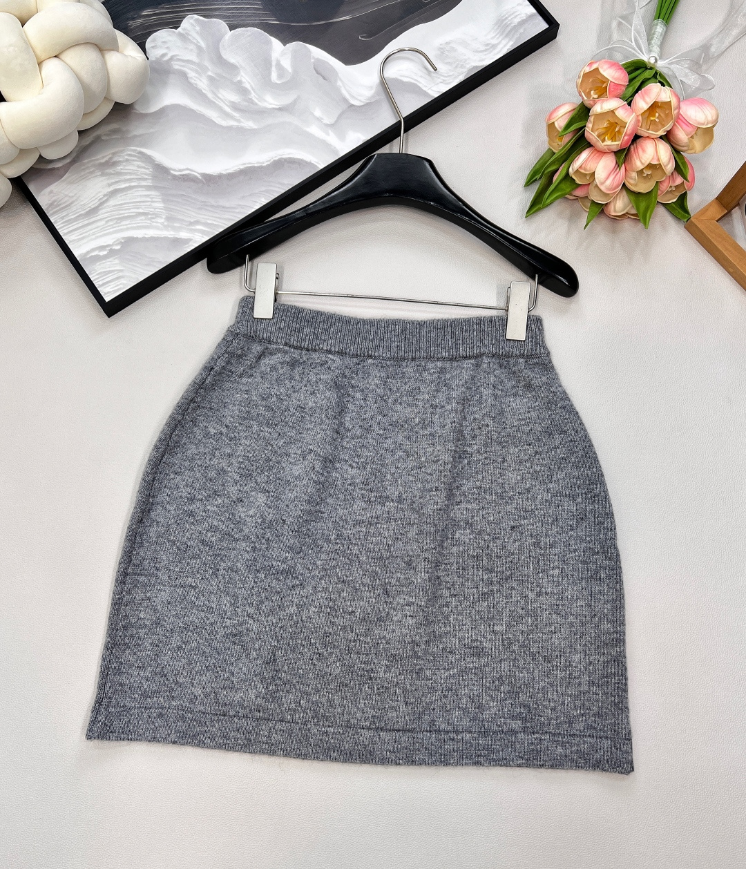 🆕Chanel25B高级手工坊系列新款灰粉撞色针织开衫外套➕半裙丨⚠独家yb开发！高版出品！定制羊毛羊绒