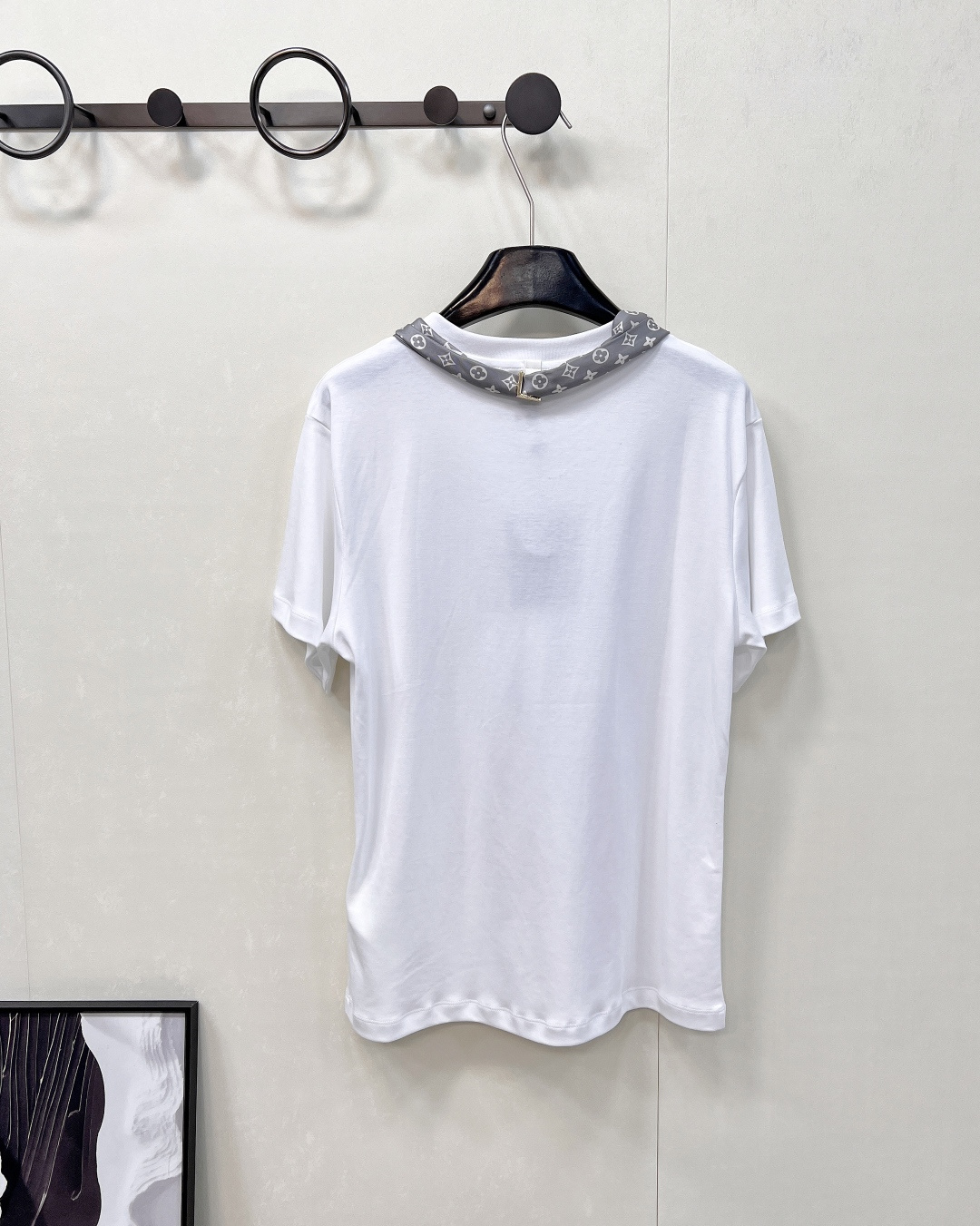 🆕Louis Vuitton2025新款圆领丝巾短袖T恤，定制YB斜纹全棉材质 透气舒适 质感十足 常规