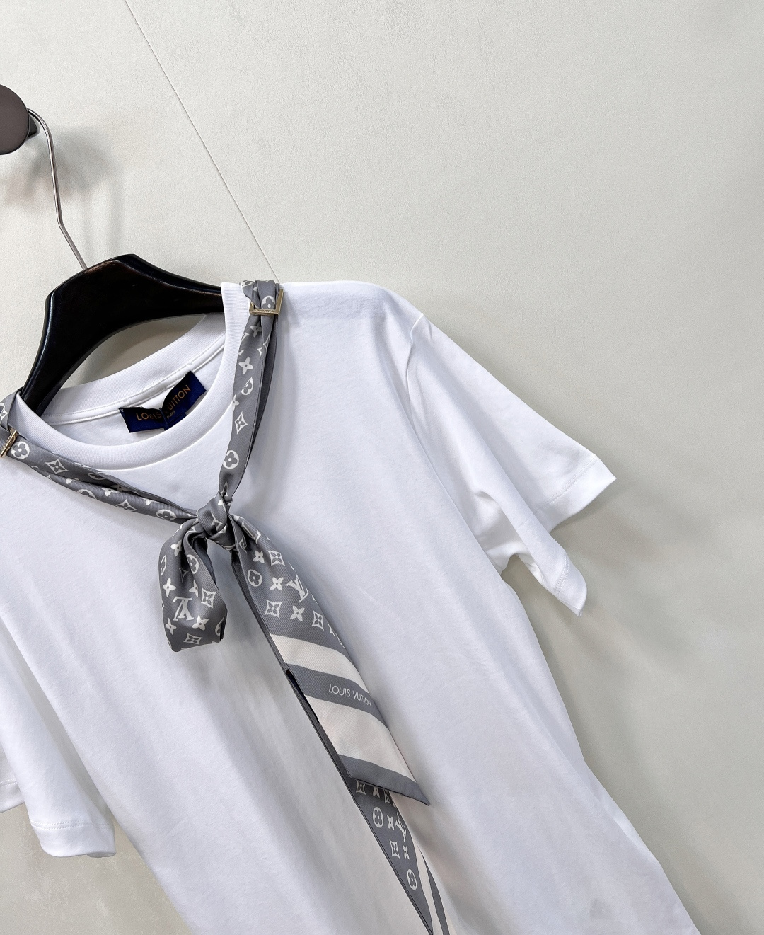 🆕Louis Vuitton2025新款圆领丝巾短袖T恤，定制YB斜纹全棉材质 透气舒适 质感十足 常规