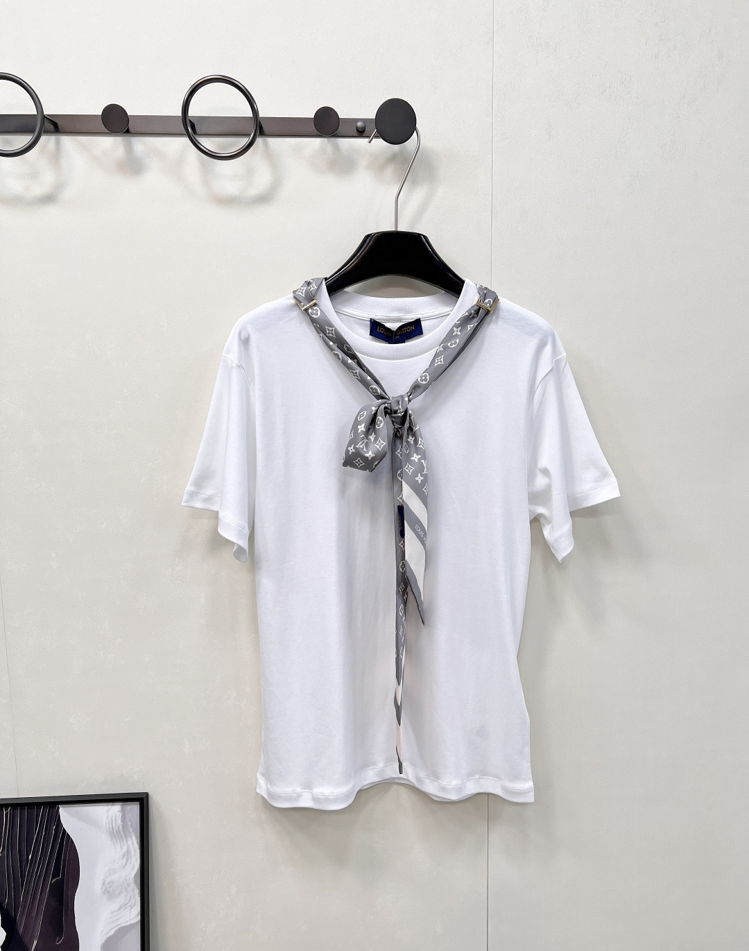 🆕Louis Vuitton2025新款圆领丝巾短袖T恤，定制YB斜纹全棉材质 透气舒适 质感十足 常规