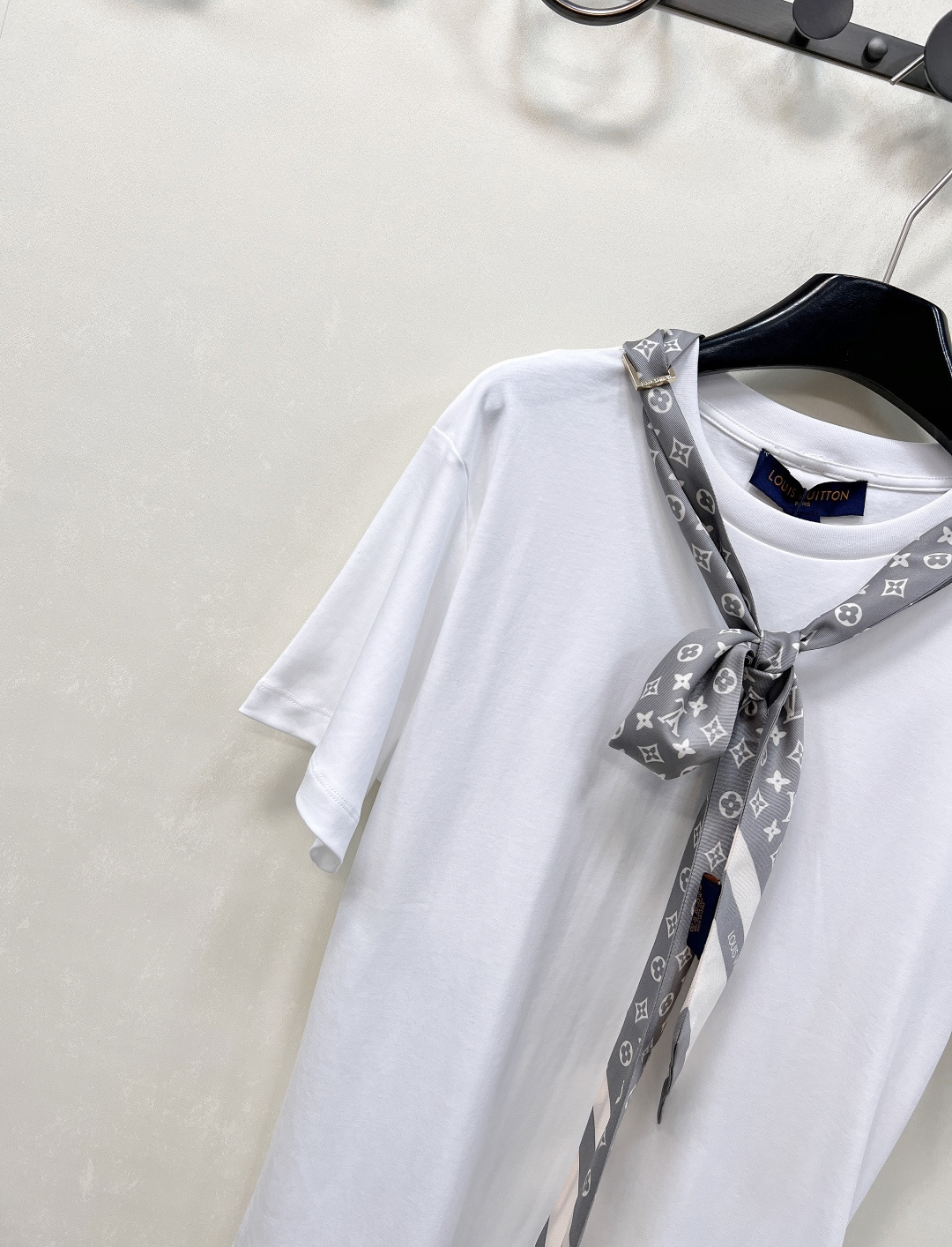 🆕Louis Vuitton2025新款圆领丝巾短袖T恤，定制YB斜纹全棉材质 透气舒适 质感十足 常规