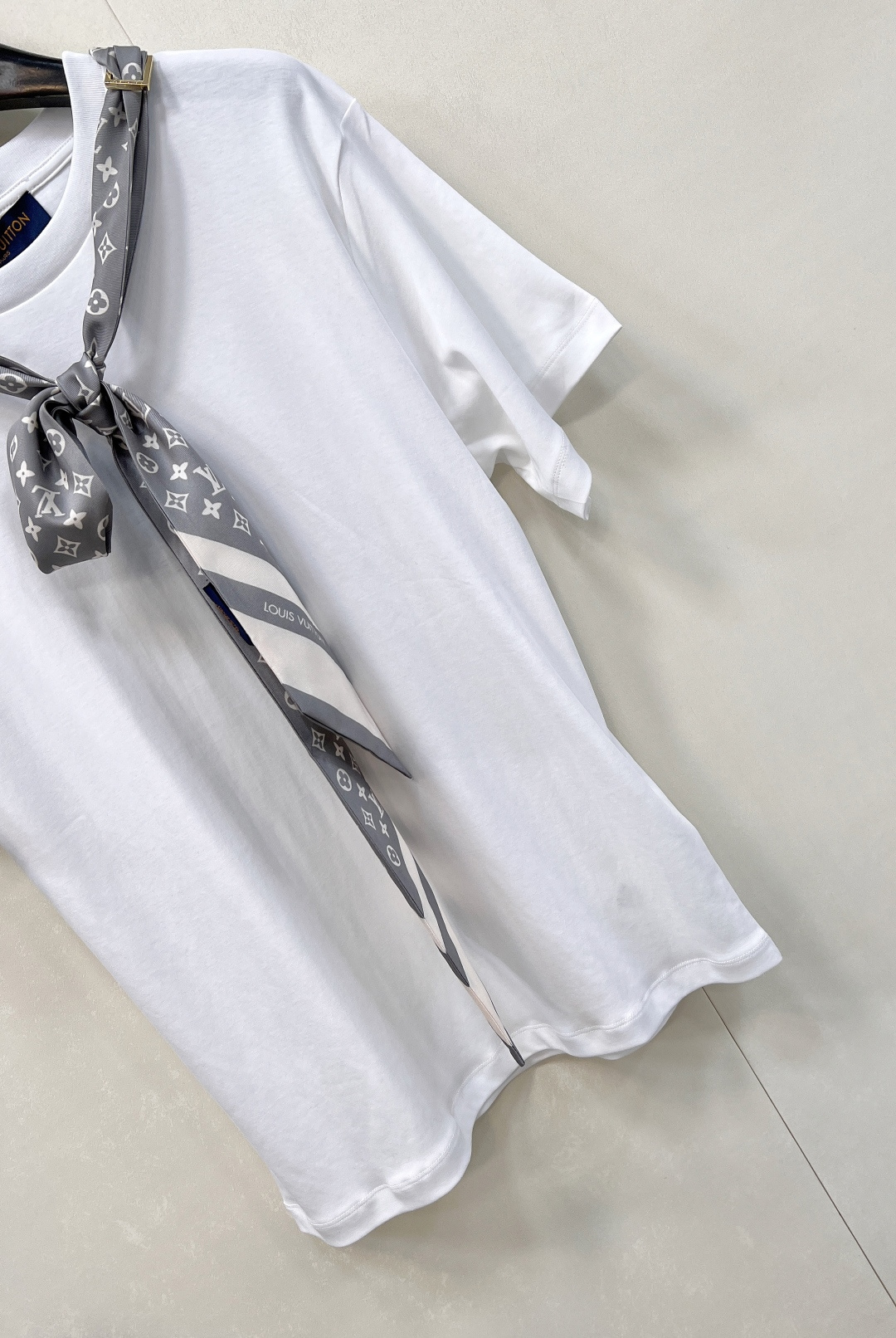🆕Louis Vuitton2025新款圆领丝巾短袖T恤，定制YB斜纹全棉材质 透气舒适 质感十足 常规