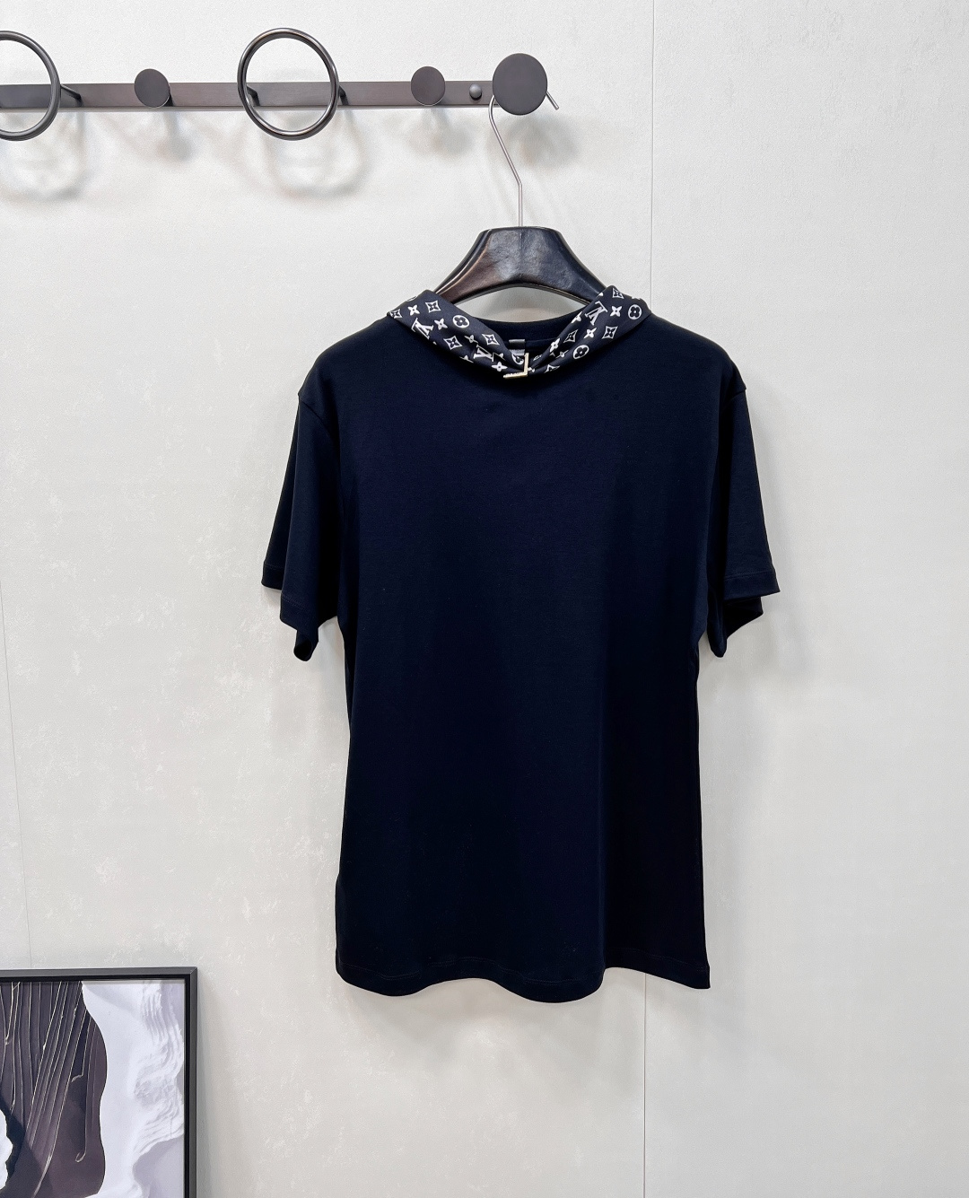 🆕Louis Vuitton2025新款圆领丝巾短袖T恤，定制YB斜纹全棉材质 透气舒适 质感十足 常规