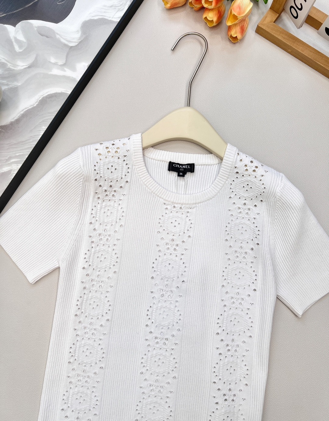 🆕Chanel2025SS新款镂空针织短袖上衣，定制YB进口纱线织造 肌理细腻 舒适有型 圆领针织短袖剪