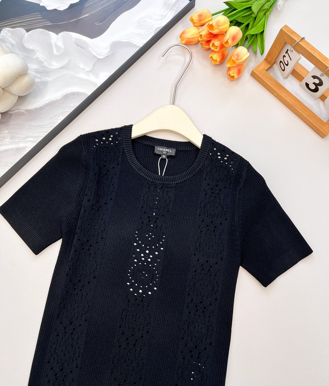 🆕Chanel2025SS新款镂空针织短袖上衣，定制YB进口纱线织造 肌理细腻 舒适有型 圆领针织短袖剪