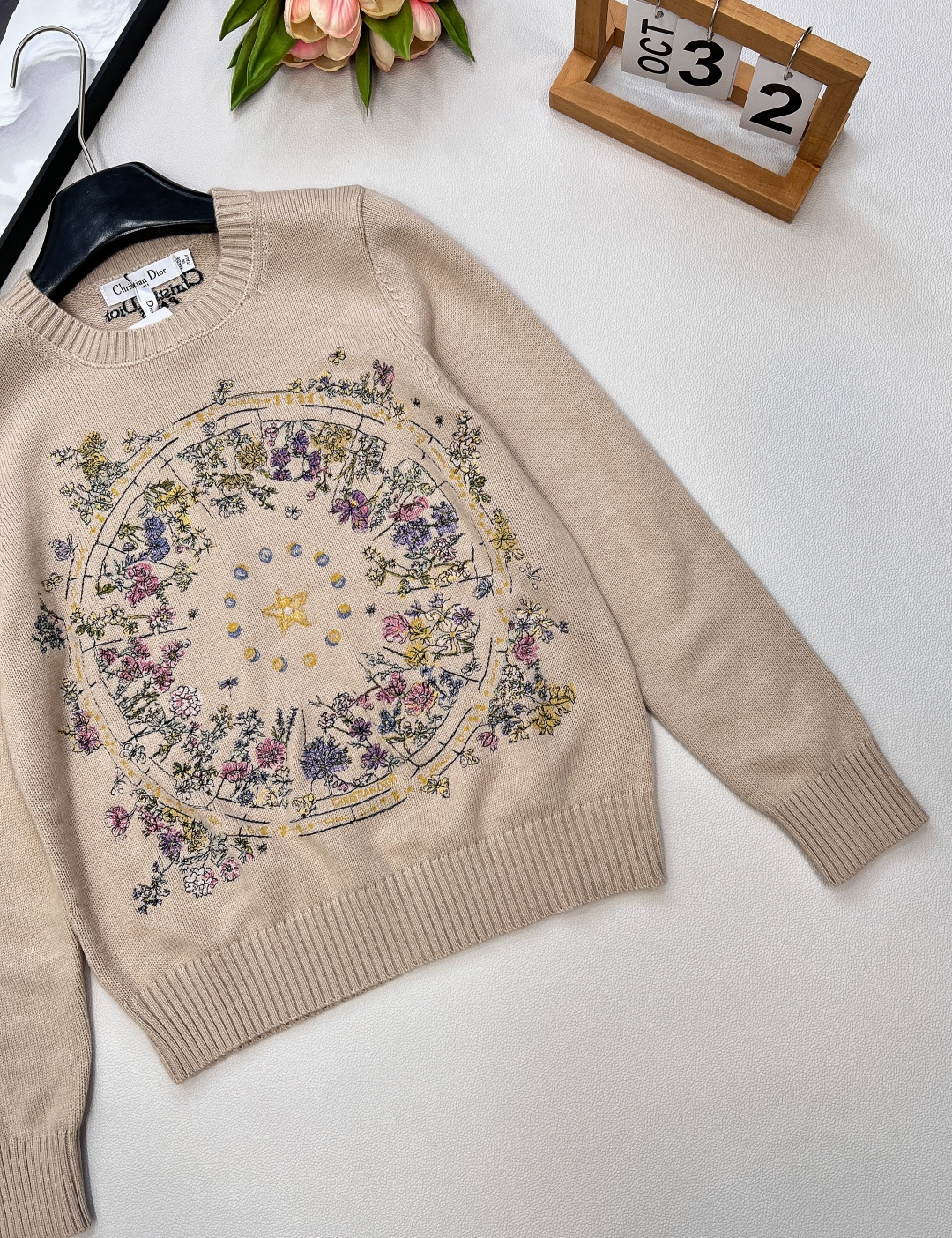 🆕 DIOR 限定系列花卉五角星金色刺绣羊毛针织衫梦幻五角星🌟 百年难遇的好版型 100%羊毛面料软软糯