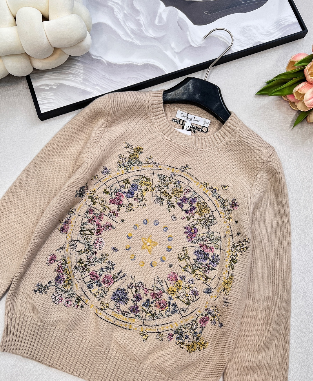 🆕 DIOR 限定系列花卉五角星金色刺绣羊毛针织衫梦幻五角星🌟 百年难遇的好版型 100%羊毛面料软软糯