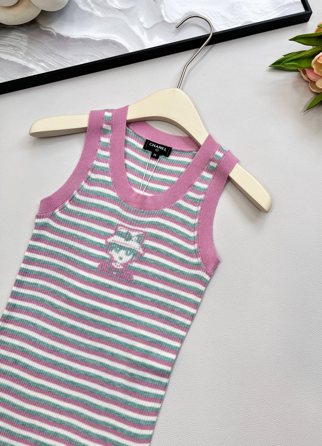 🆕Chanel2025新款条纹针织短袖背心，定制YB羊绒纱线材质 细腻肌理 柔软舒适 针织背心裁剪 立体
