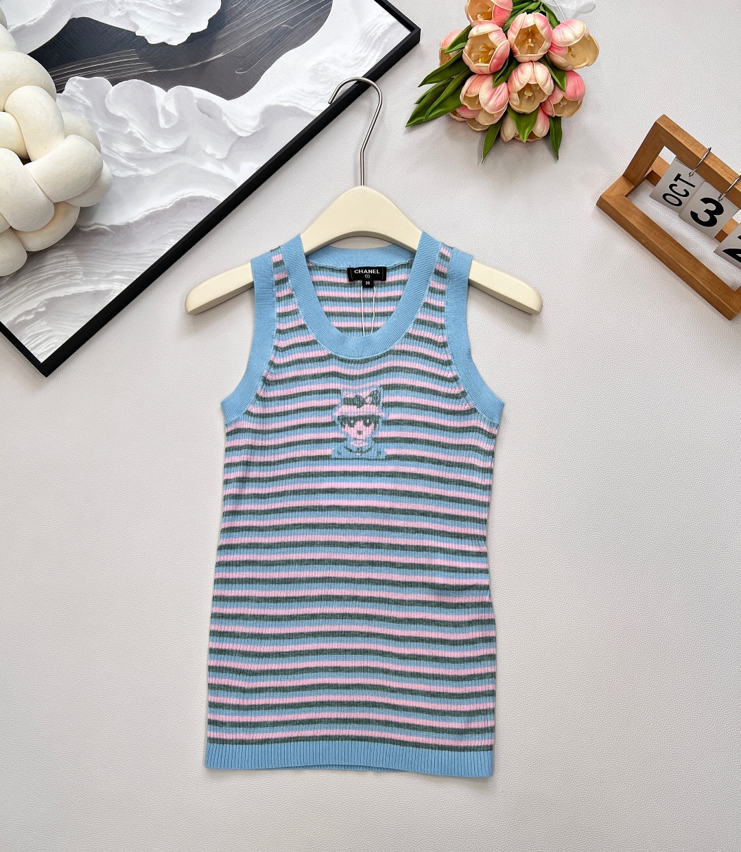 🆕Chanel2025新款条纹针织短袖背心，定制YB羊绒纱线材质 细腻肌理 柔软舒适 针织背心裁剪 立体