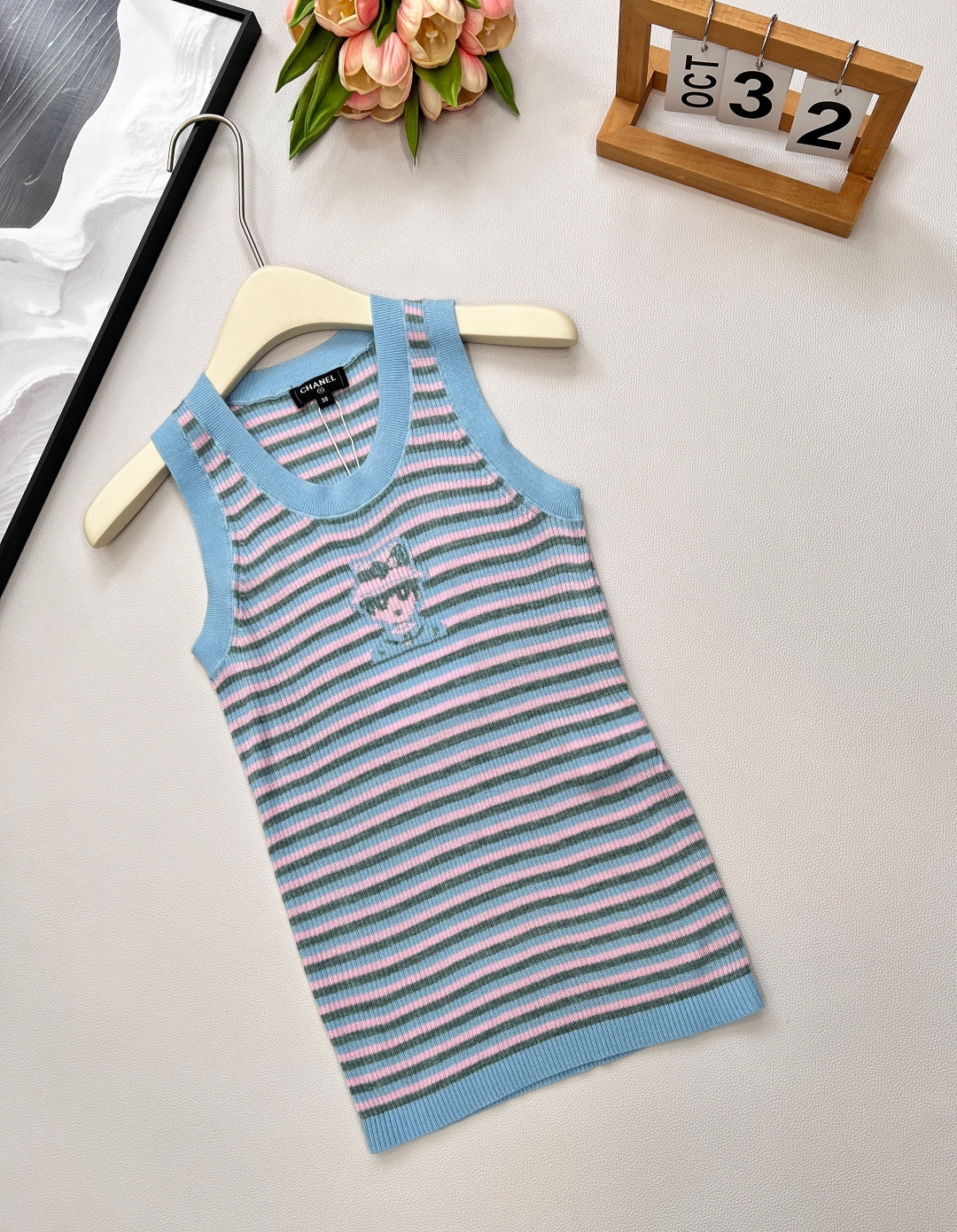 🆕Chanel2025新款条纹针织短袖背心，定制YB羊绒纱线材质 细腻肌理 柔软舒适 针织背心裁剪 立体