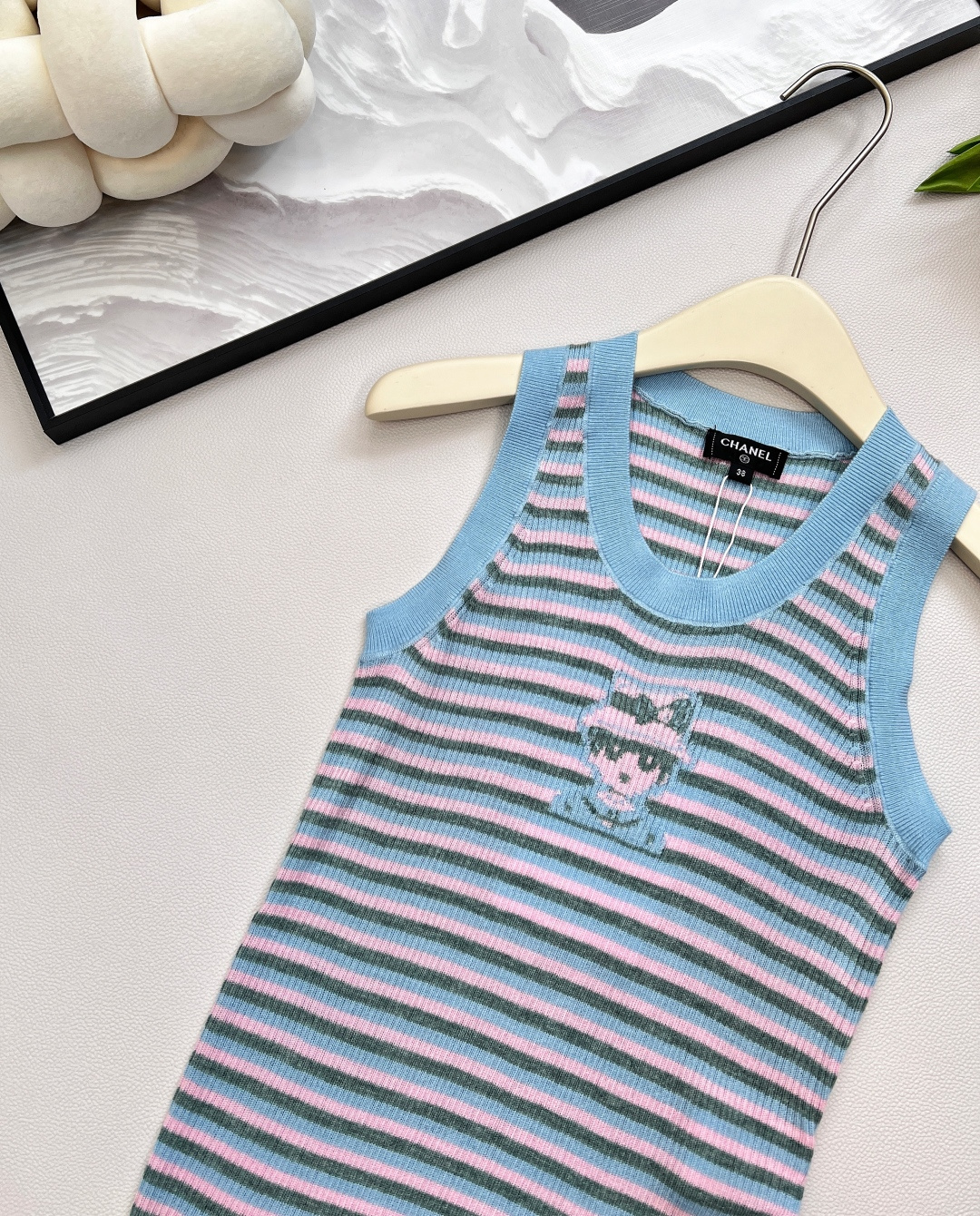 🆕Chanel2025新款条纹针织短袖背心，定制YB羊绒纱线材质 细腻肌理 柔软舒适 针织背心裁剪 立体
