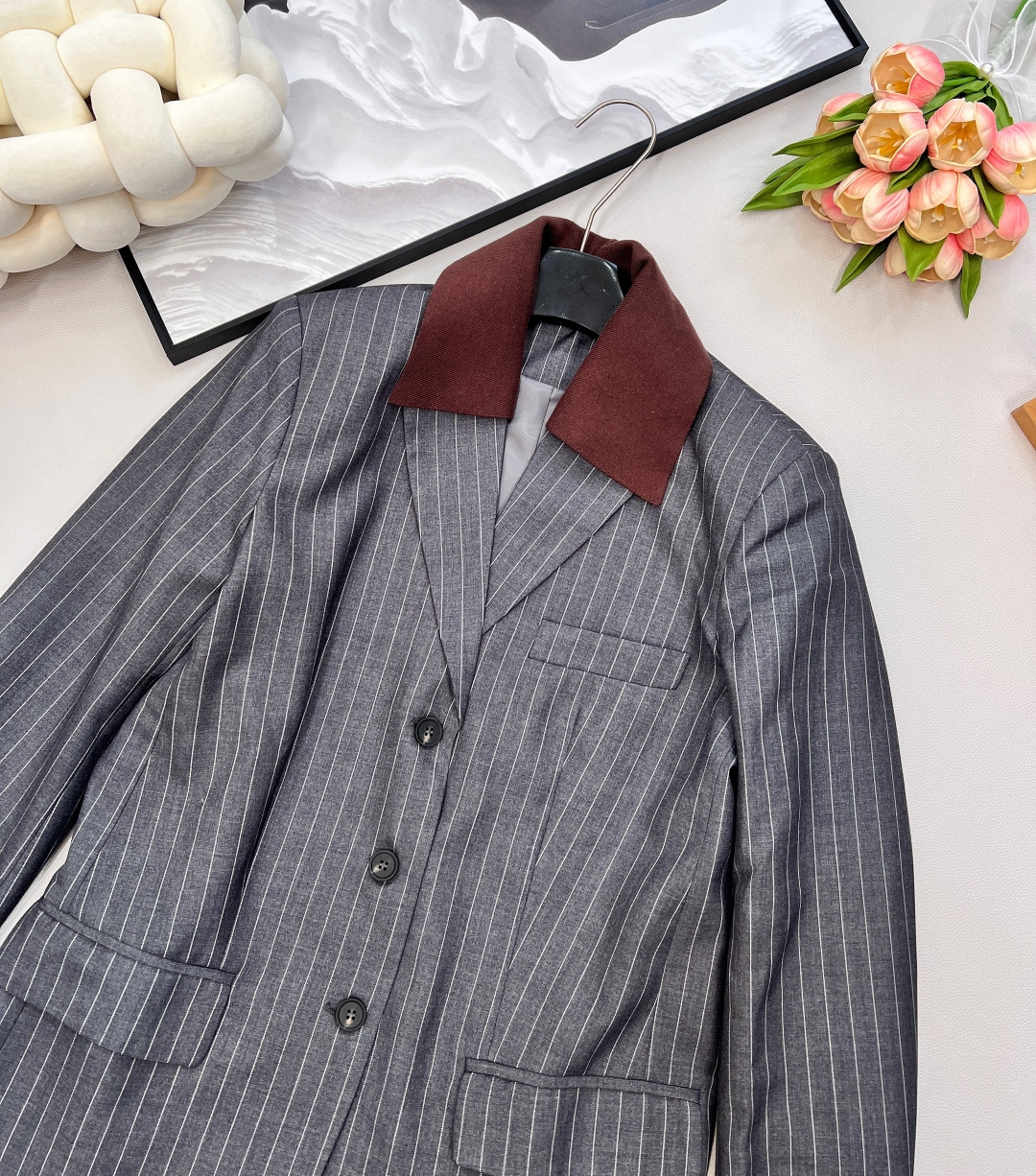 🆕 MIUMIU 学院风时髦气质胸前口袋西装外套慵懒法式腔调 / 高级知识分子感✨优雅与率性的完美平衡 