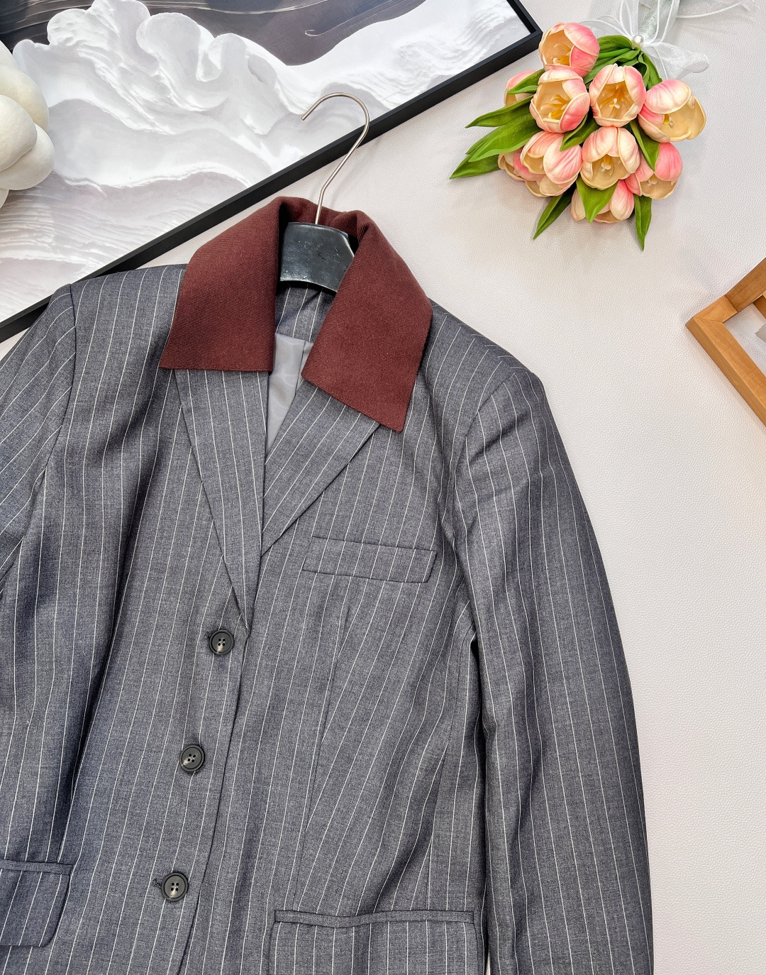 🆕 MIUMIU 学院风时髦气质胸前口袋西装外套慵懒法式腔调 / 高级知识分子感✨优雅与率性的完美平衡 