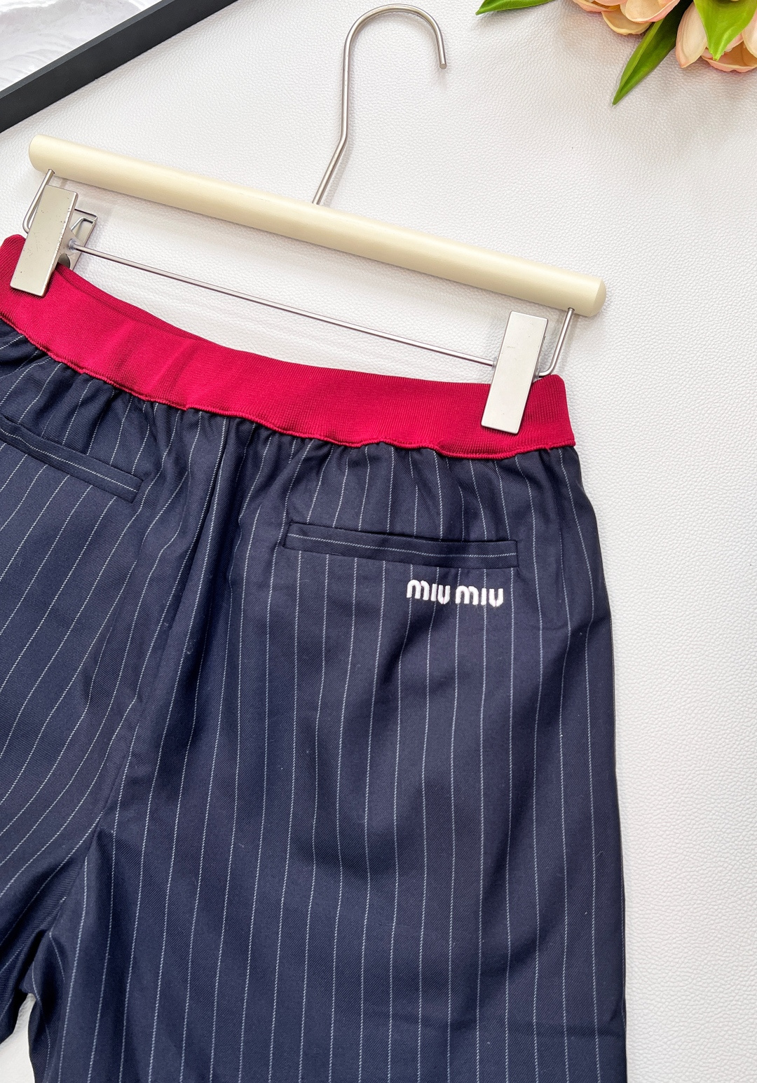 🆕Miumiu25Fw早秋新款知性分子学院风小短裤丨⚠独家yb开发！高版出品！撞色罗纹腰带拼接设计甜酷兼