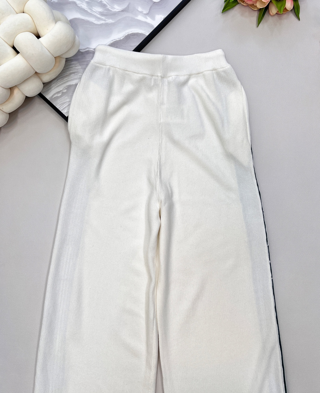 🆕Dior迪奥早秋新款针织休闲裤 | 把松弛感穿在身上，侧边绿色织带提花条纹，时髦撞色自带高街滤镜走两步