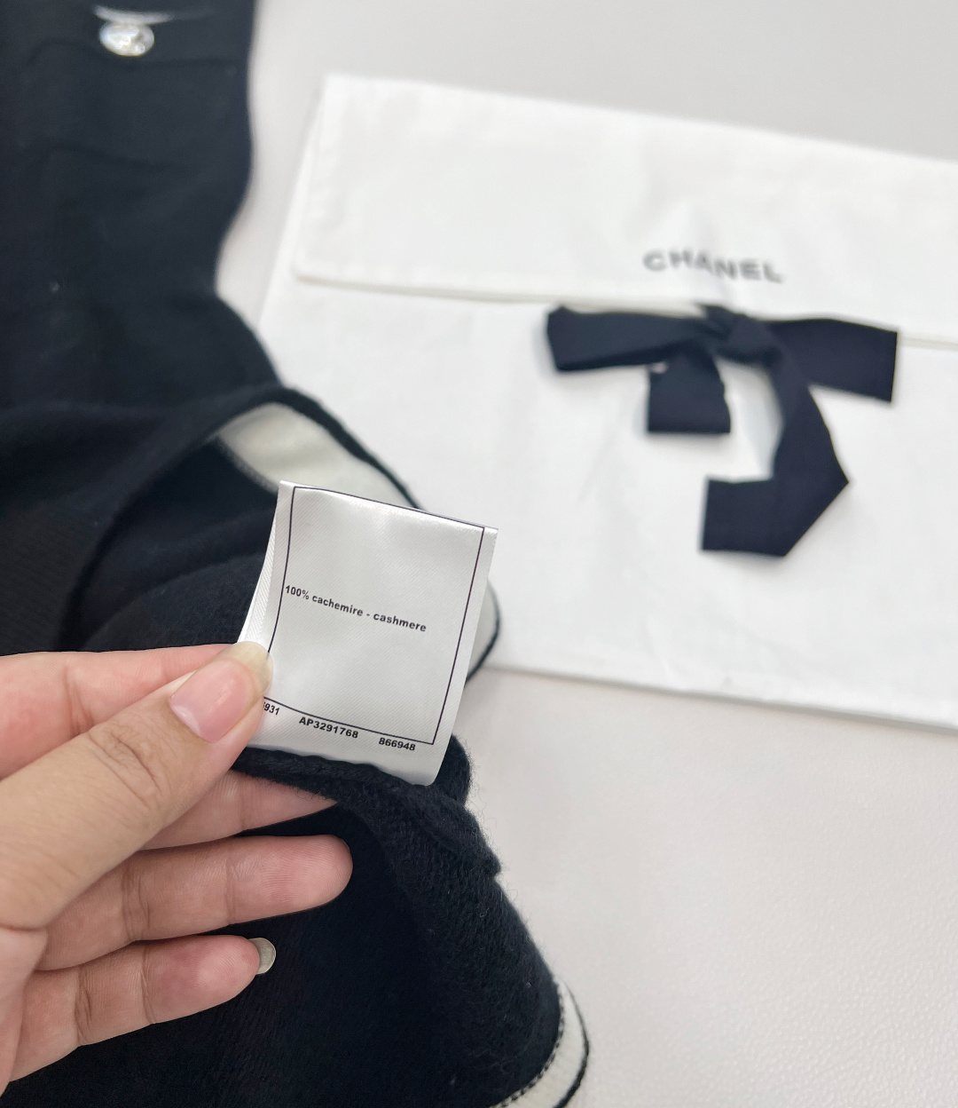 🆕Chanel2025新款针织吊带连衣裙，定制YB羊绒纱线织造 质感舒适 毛感肌理明显 针织细吊带连衣短