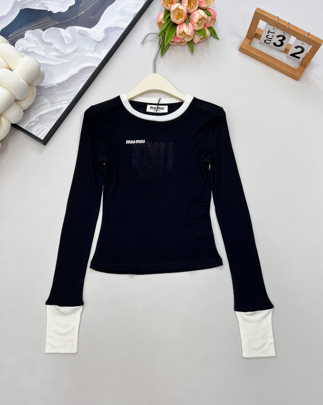 🆕Miumiu25Fw早秋新款字母刺绣基础撞色边长袖T恤丨⚠独家高版出品！高品质的天丝羊毛面料 超级软糯