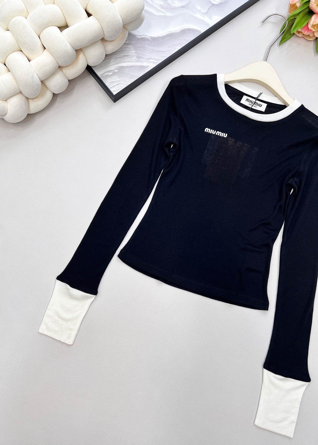 🆕Miumiu25Fw早秋新款字母刺绣基础撞色边长袖T恤丨⚠独家高版出品！高品质的天丝羊毛面料 超级软糯