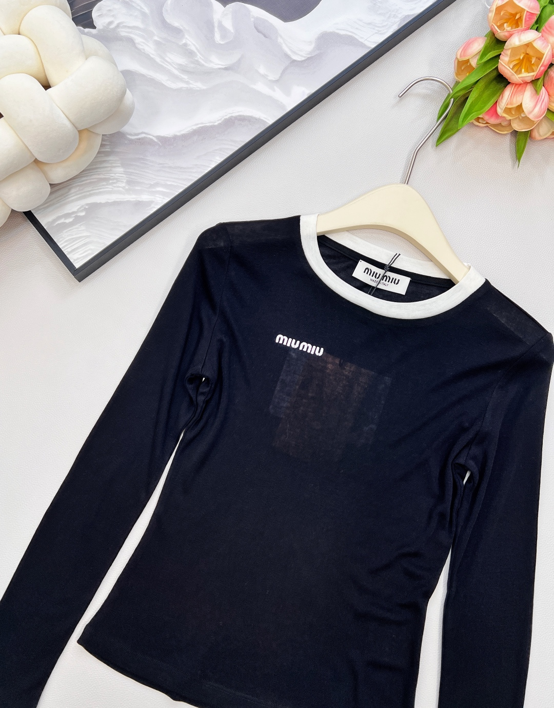 🆕Miumiu25Fw早秋新款字母刺绣基础撞色边长袖T恤丨⚠独家高版出品！高品质的天丝羊毛面料 超级软糯