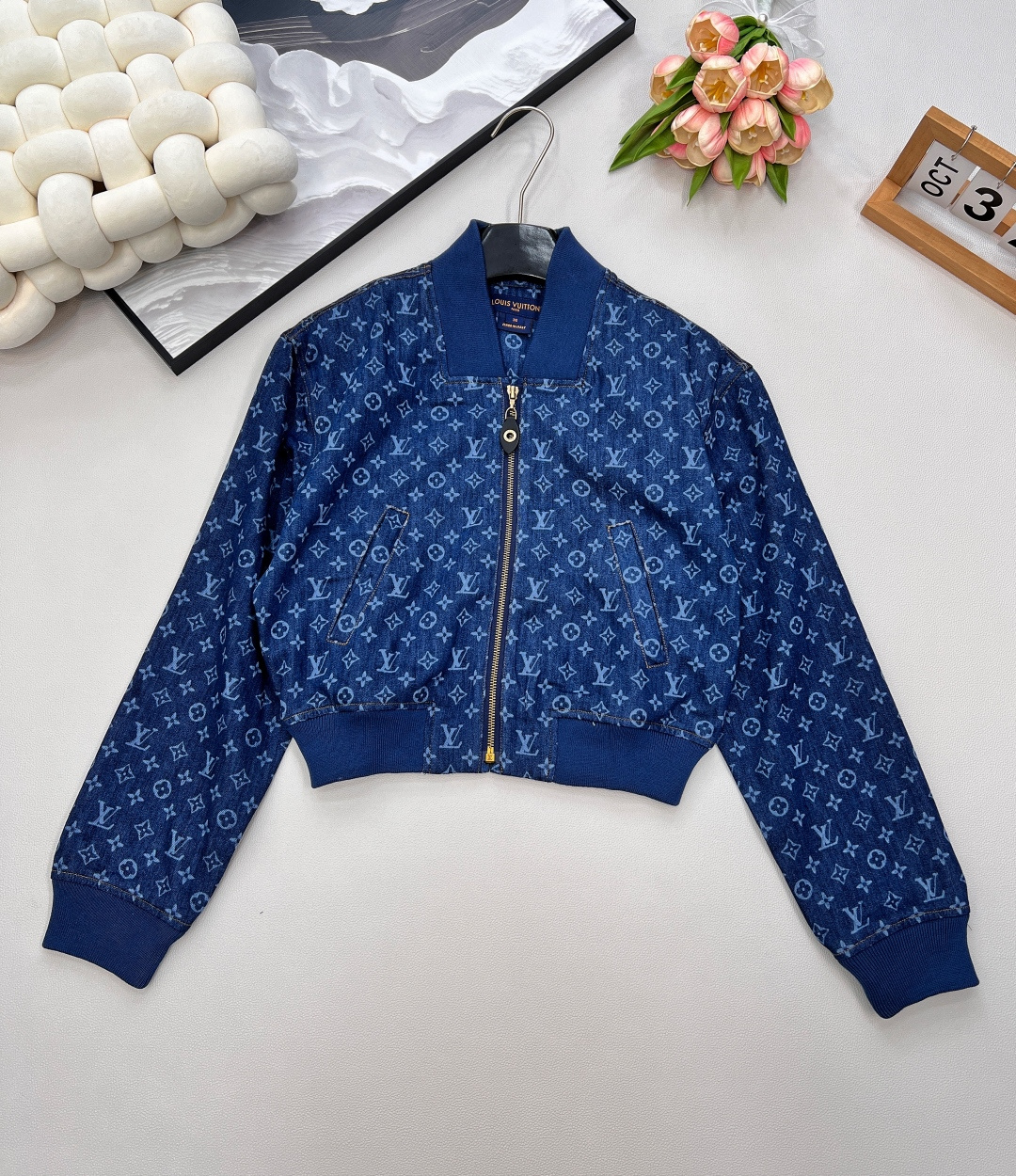 🆕Louis Vuitton 25Fw早秋新款激光印花牛仔短款夹克外套重磅登场✨ 标志性的激光印花图案，