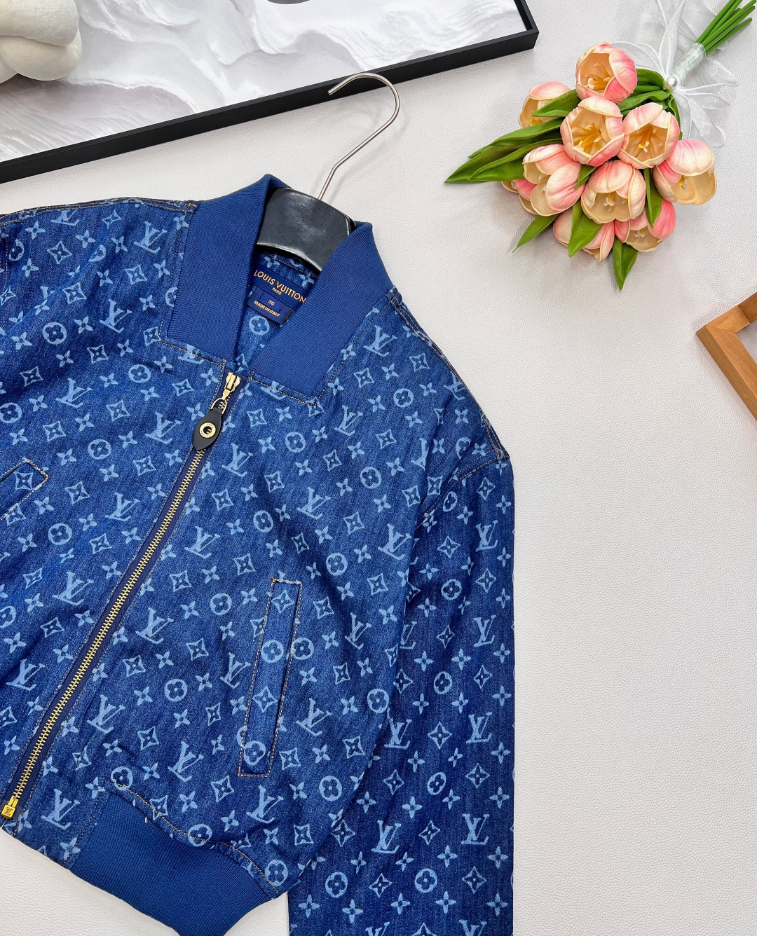 🆕Louis Vuitton 25Fw早秋新款激光印花牛仔短款夹克外套重磅登场✨ 标志性的激光印花图案，