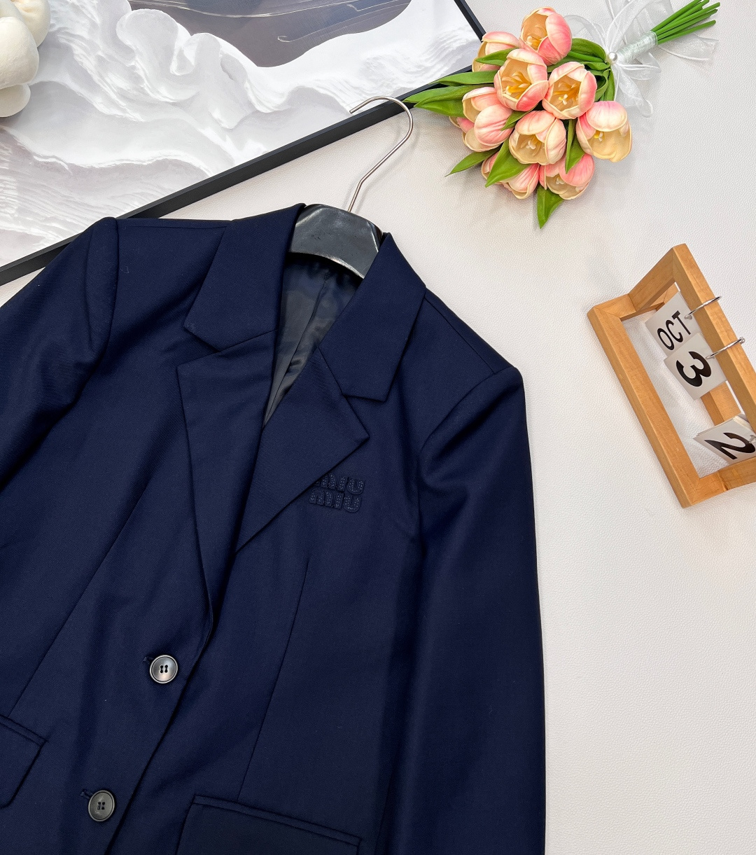 🆕Miumiu新款假两件宽松羊毛西装外套丨原版开发！高版出品！简约百搭的色系 随便搭配也不会出错 还能营