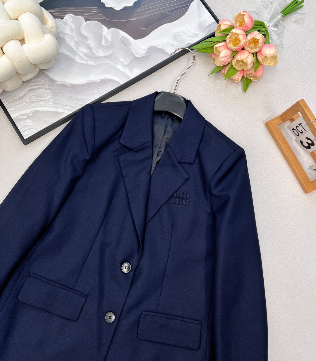 🆕Miumiu新款假两件宽松羊毛西装外套丨原版开发！高版出品！简约百搭的色系 随便搭配也不会出错 还能营