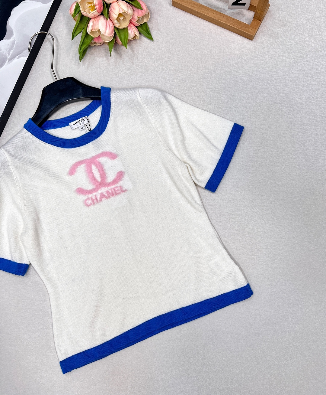 🆕 CHANEL早秋新款字母提花小香风撞色条纹羊毛针织衫短袖，优雅永续 ✨ 羊毛针织，标志性 “字母提花