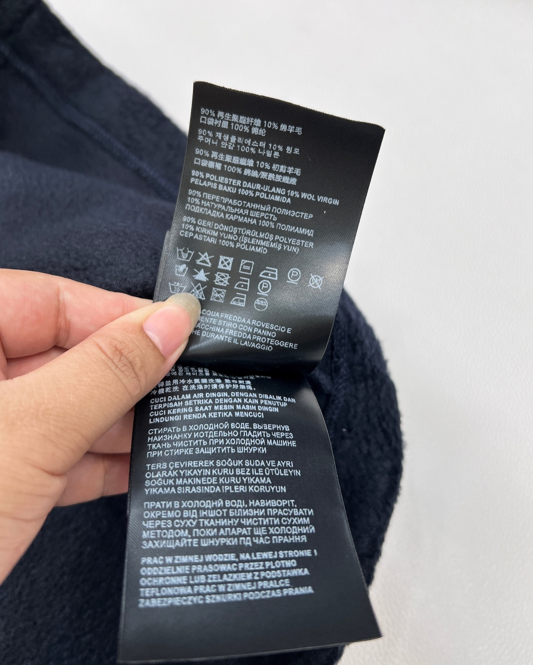 🆕miumiu25SS秋冬新款宝蓝色摇粒绒马甲，小短款无袖马甲设计，定制YB进口颗粒抓绒材质 质感舒适 