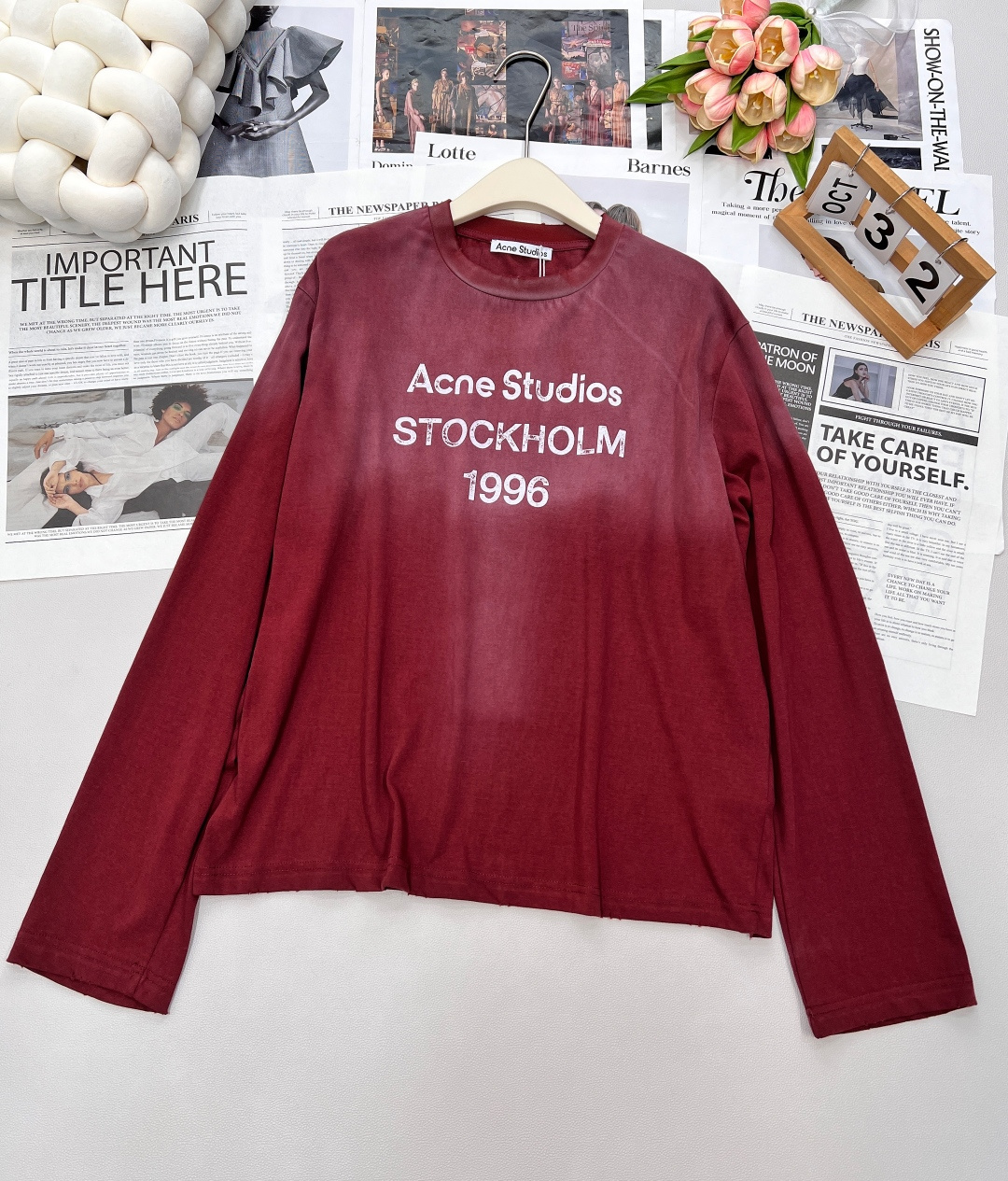 NO:465408,Spring and Summer Acne old letter long-sleeved T-shirts are shipped!  It is a classic work of Acne Studios. It is a simple but unique letter printing. The words 'Acne Studios STOCKHOLM 1996' highlight the brand's heritage and origin. The unique aging effect seems to carry the story of time, and the retro atmosphere is full. The high-quality fabric is soft and skin-friendly, and the long-sleeved design is suitable for more seasons and scenes. High-quality long-sleeved sleeves!  It is also a super nice combination when it is cold in the weather. The thin long T-shirt is not even hot to wear in summer!  It's really super fashionable to wear when wearing sunscreen!  And it can be easily controlled whether it is casual or feminine!  Size sml code A, acne studios,dior,jackets & coats,tees,t-shirt,alexander wang19860909春夏 Acne 做旧字母长袖T恤翻单出货啦！是Acne Studios的经典之作.简约而不失个性的字母印花,“Acne Studios STOCKHOLM 1996”字样彰显品牌底蕴与起源.独特的做旧效果,仿佛承载着时光故事,复古氛围感拉满.优质面料柔软亲肤,长袖设计适配更多季节与场景.高颜值长袖！天气冷外面套外套或者披着也是超好看的搭配. 薄薄的长T连夏天穿也不热！当防晒衣穿真的超级时髦！而且不管是休闲还是女人味都能很好驾驭！ 尺码sml 编码A,,acne studios,dior,jackets & coats,tees，t-shirt,alexander wang,Women's clothing