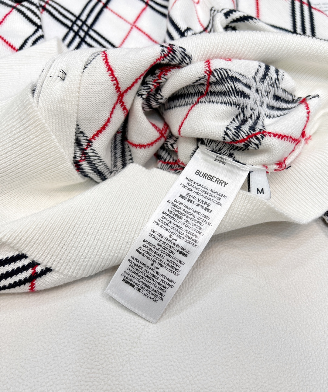 🆕 BURBERRY 巴宝莉格纹战马刺绣开衫🤎学院风针织开衫出货🌟 经典定制纱线， 重工字母刺绣工艺 高