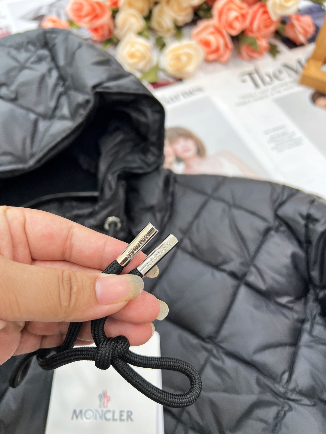 🆕Moncler2025新款菱格连帽抽绳中长款羽绒服，定制YB进口防风防水尼龙材质 其工艺还原 升级材质