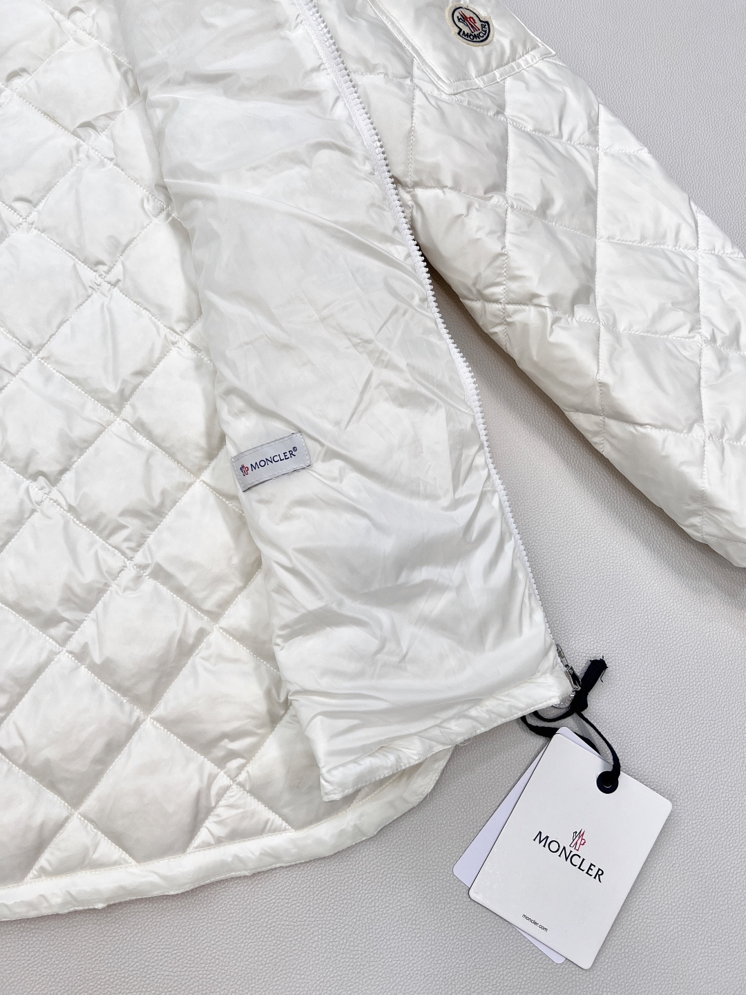 🆕Moncler2025新款菱格连帽抽绳中长款羽绒服，定制YB进口防风防水尼龙材质 其工艺还原 升级材质