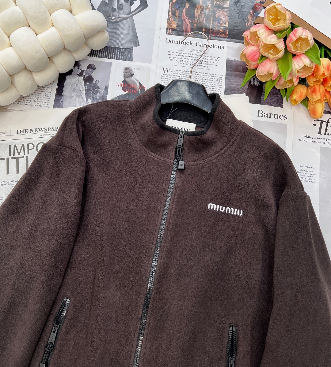 🆕MiumiuSS新款摇粒绒立领撞色拉链外套,定制YB进口摇粒绒材质 质感柔软舒适 亲肤保暖 换季叠穿