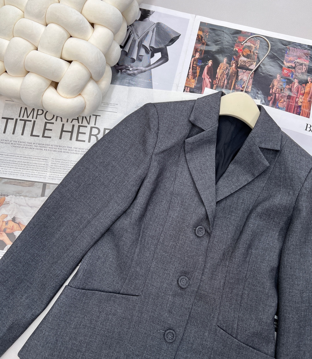 🆕 Dior新品上架翻领西服外套。定制YB进口材质 质感光泽 贴肤舒适垂顺翻领修身西服 高级纯色 搭配原