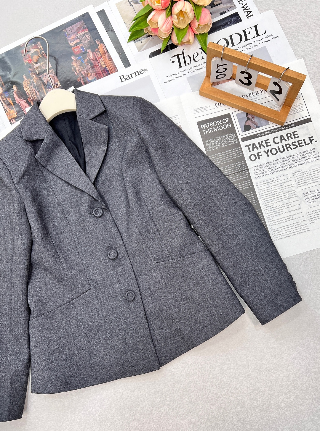 🆕 Dior新品上架翻领西服外套。定制YB进口材质 质感光泽 贴肤舒适垂顺翻领修身西服 高级纯色 搭配原