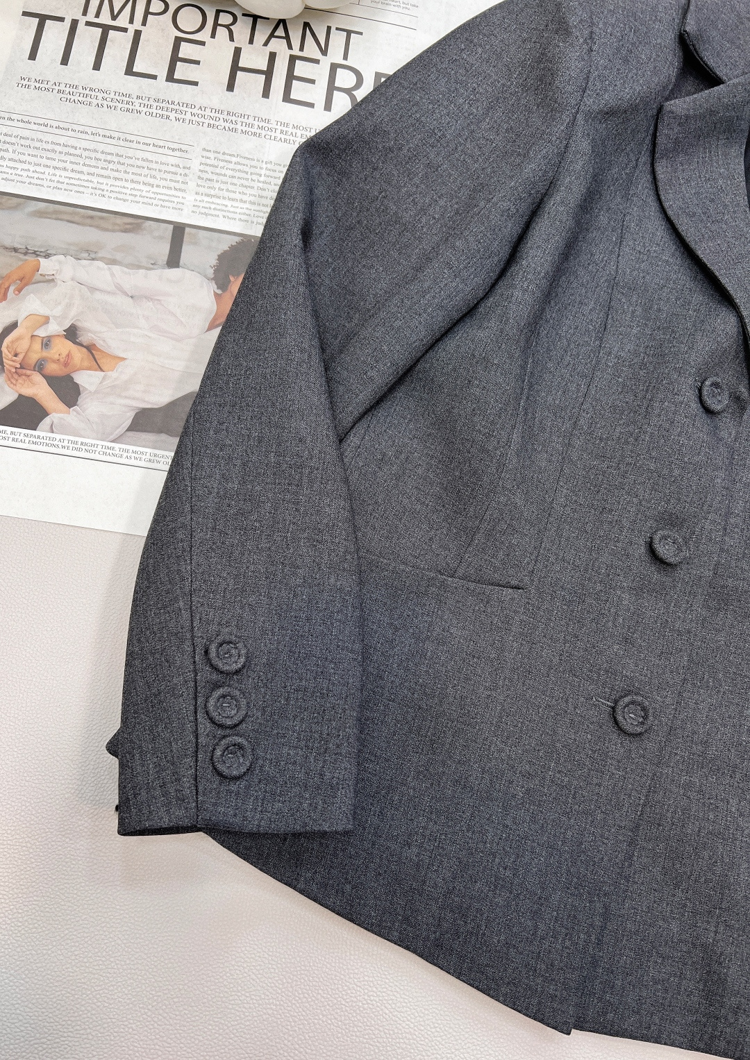 🆕 Dior新品上架翻领西服外套。定制YB进口材质 质感光泽 贴肤舒适垂顺翻领修身西服 高级纯色 搭配原