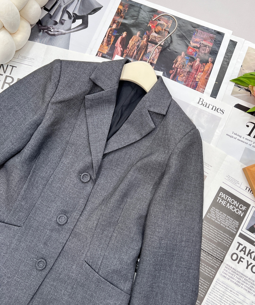 🆕 Dior新品上架翻领西服外套。定制YB进口材质 质感光泽 贴肤舒适垂顺翻领修身西服 高级纯色 搭配原