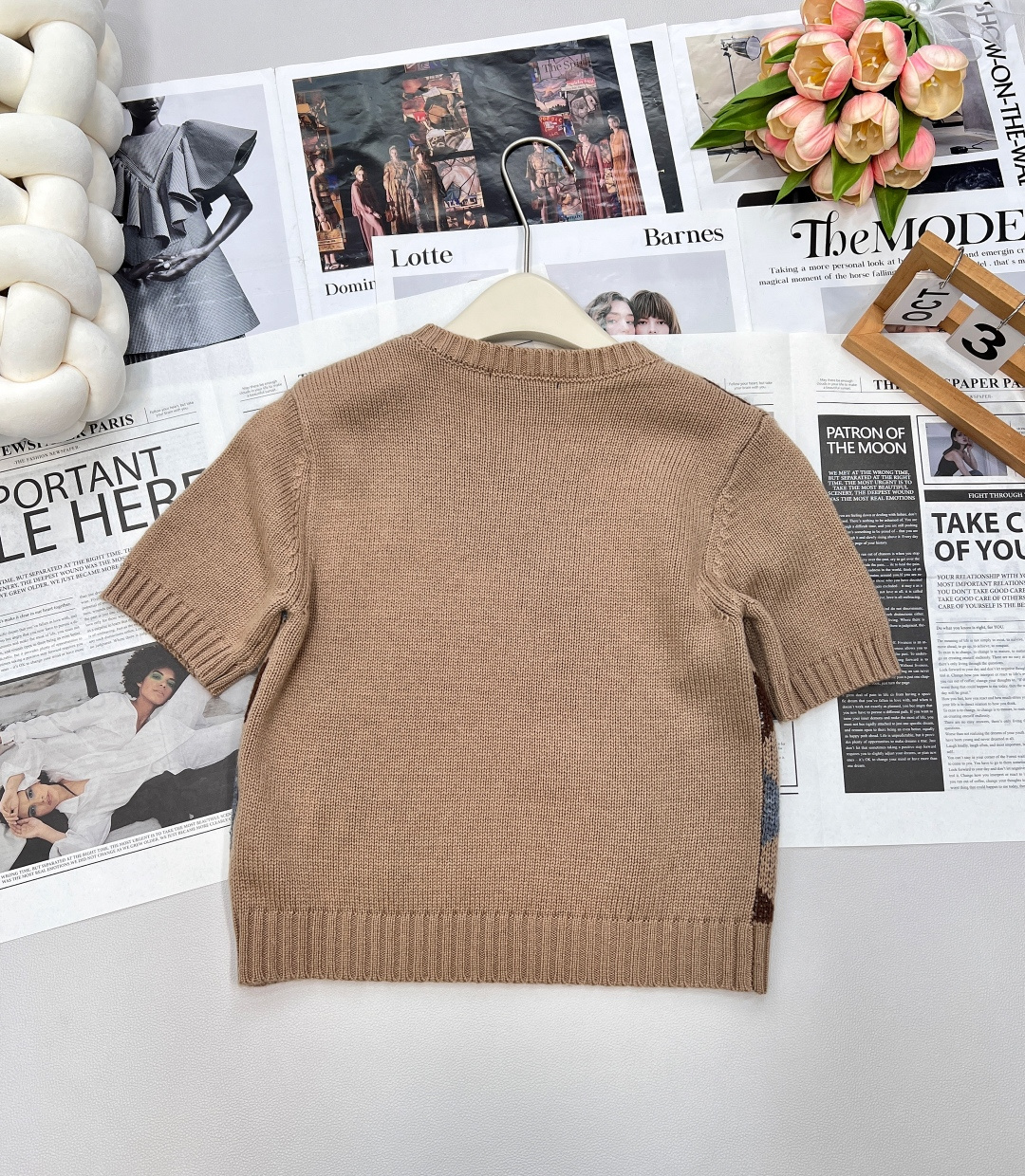 🆕Prada新款菱格针织短袖，定制YB羊毛纱线织造 质感细腻 柔软舒适 圆领短袖针织上衣剪裁 领口袖口螺