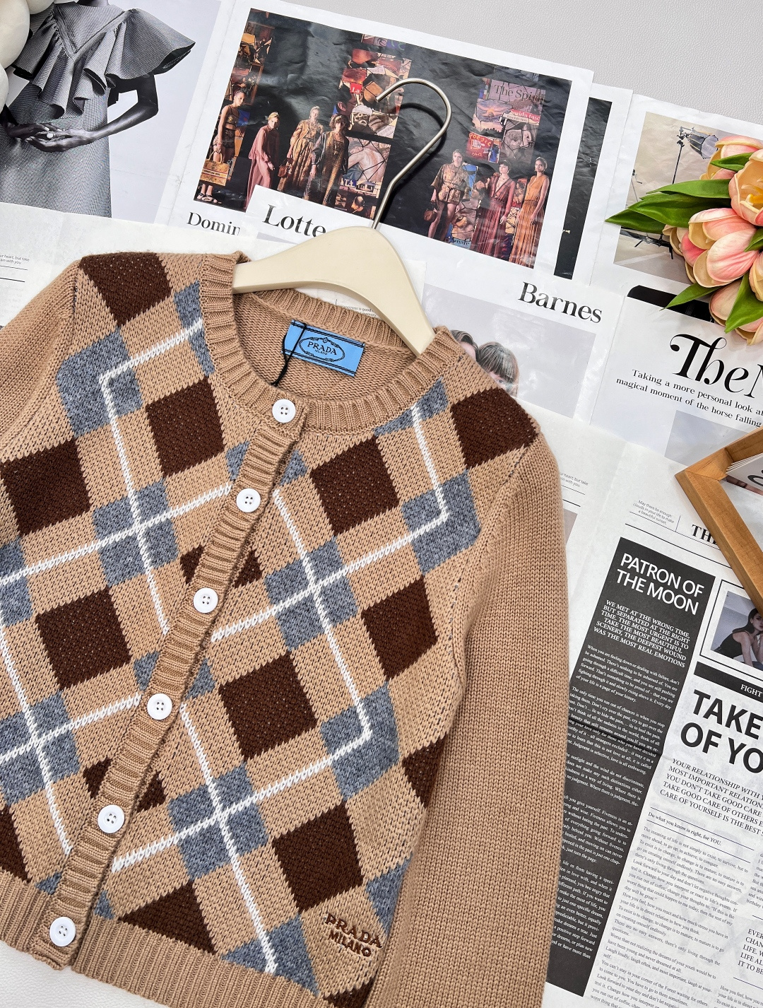 🆕Prada25Fw早秋新款菱格拼色挂毛logo针织开衫丨⚠独家yb开发！高版出品！品质控必入。认准我家