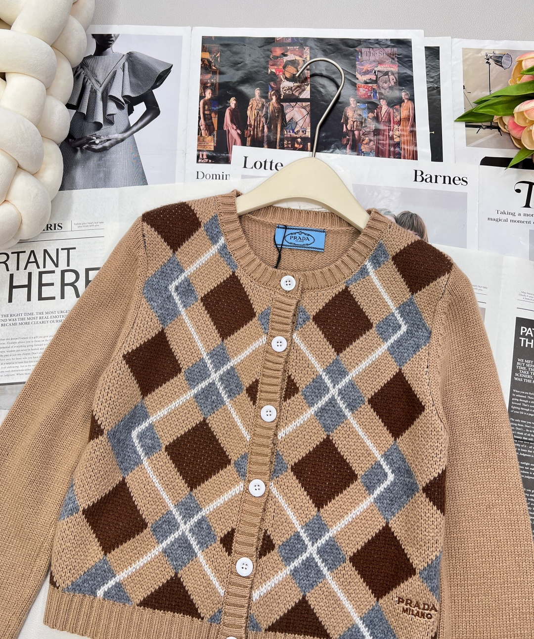 🆕Prada25Fw早秋新款菱格拼色挂毛logo针织开衫丨⚠独家yb开发！高版出品！品质控必入。认准我家