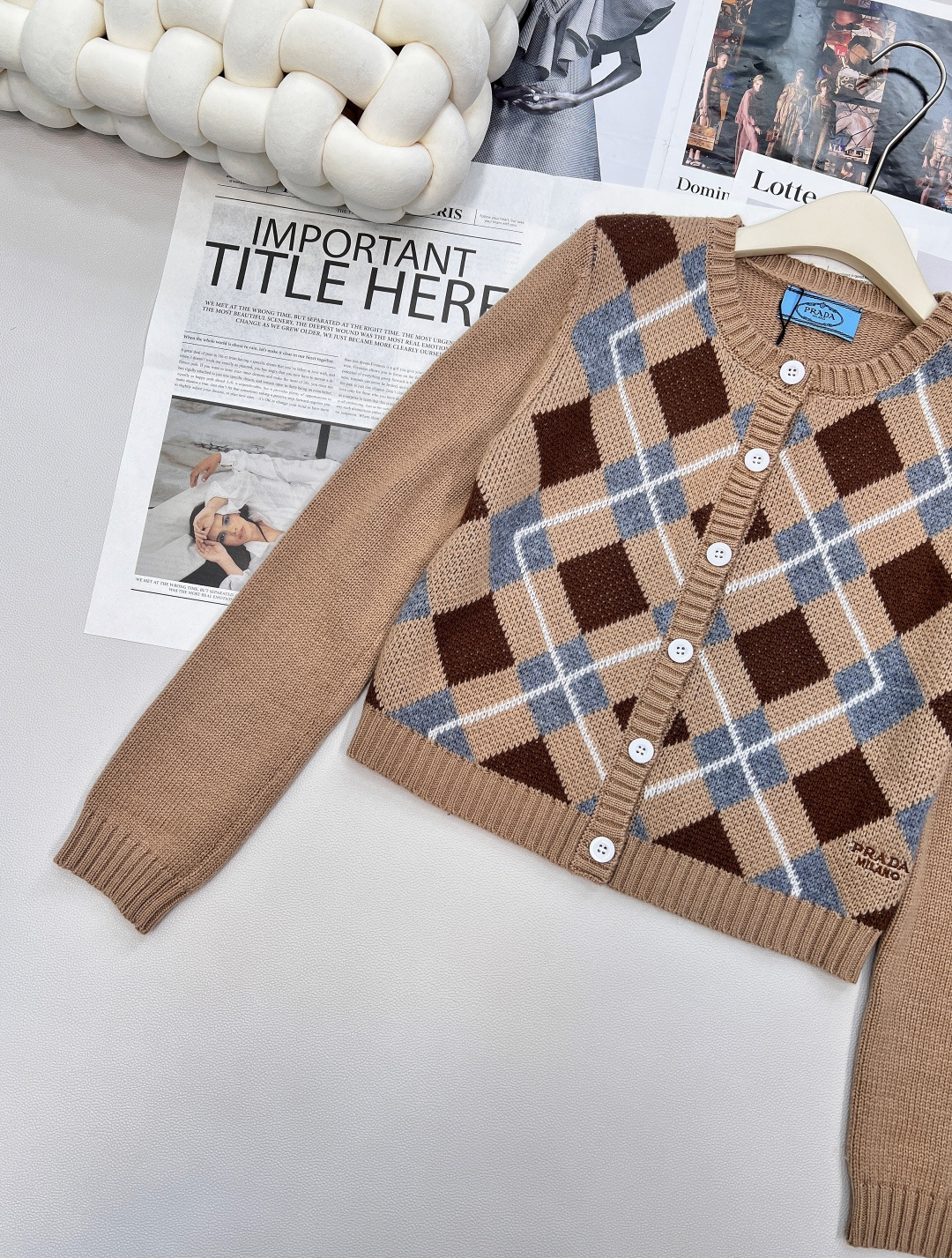 🆕Prada25Fw早秋新款菱格拼色挂毛logo针织开衫丨⚠独家yb开发！高版出品！品质控必入。认准我家