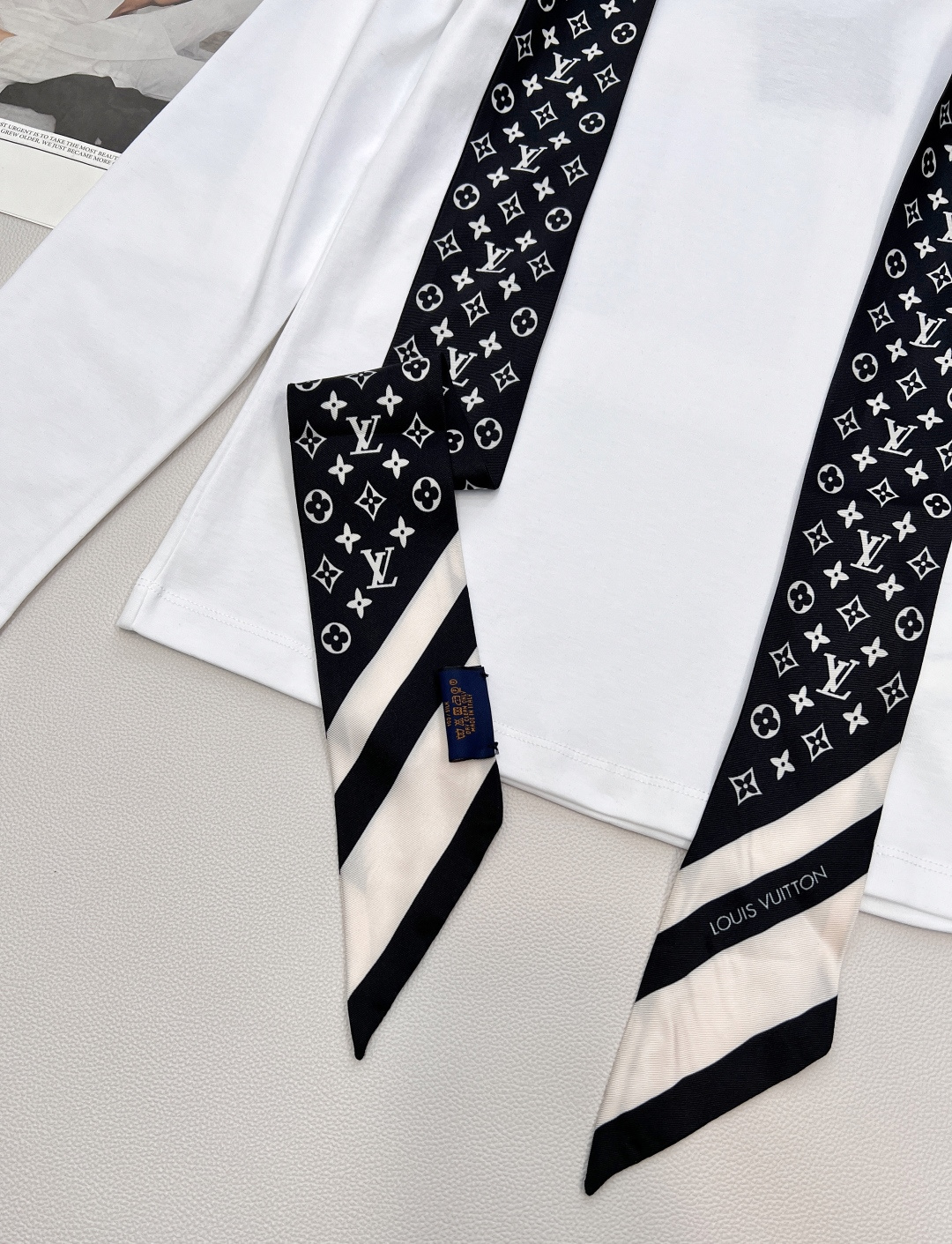 🆕Louis Vuitton新款丝巾长袖上衣，定制YB斜纹全棉材质 质感舒适细腻 透气十足 圆领长袖上衣